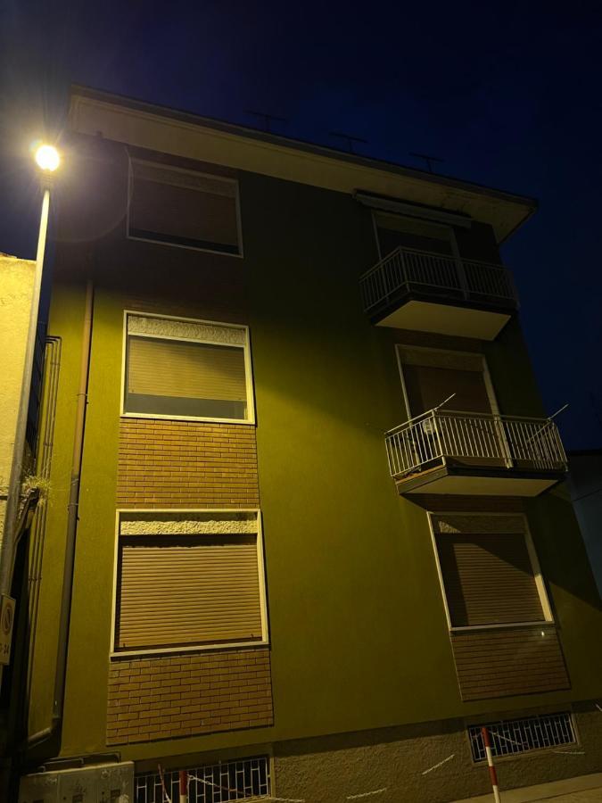 Stay In Style - Vibrant Condo In San Giovanni Lupatoto 산 조반니 루페투투 외부 사진