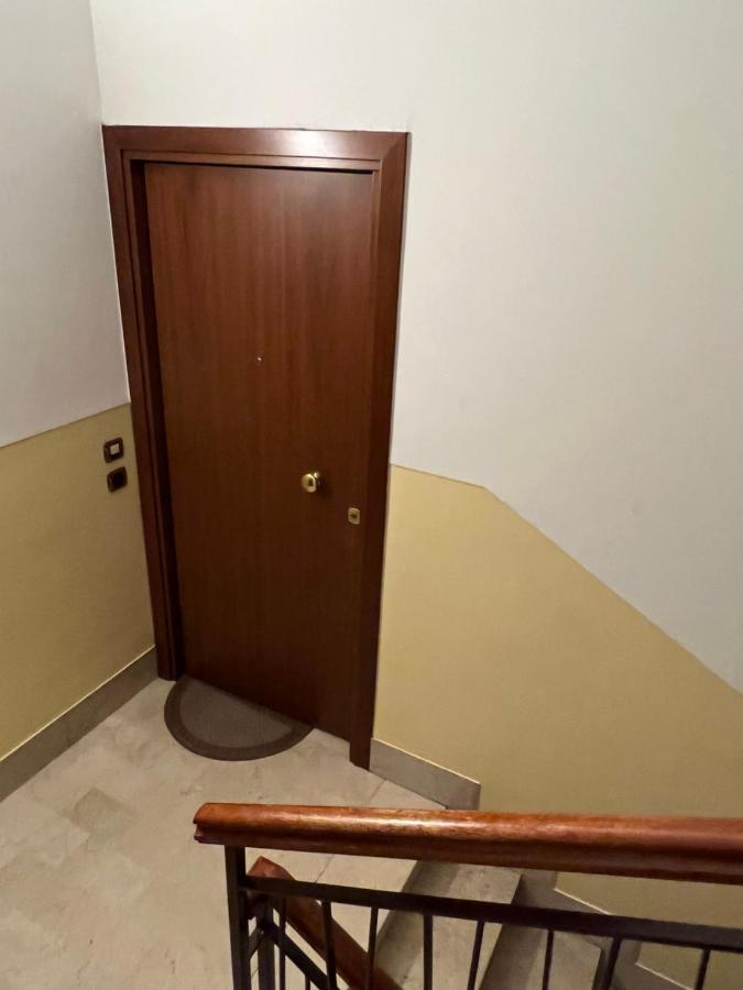 Stay In Style - Vibrant Condo In San Giovanni Lupatoto 산 조반니 루페투투 외부 사진