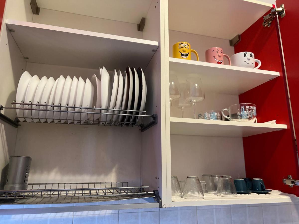 Stay In Style - Vibrant Condo In San Giovanni Lupatoto 산 조반니 루페투투 외부 사진