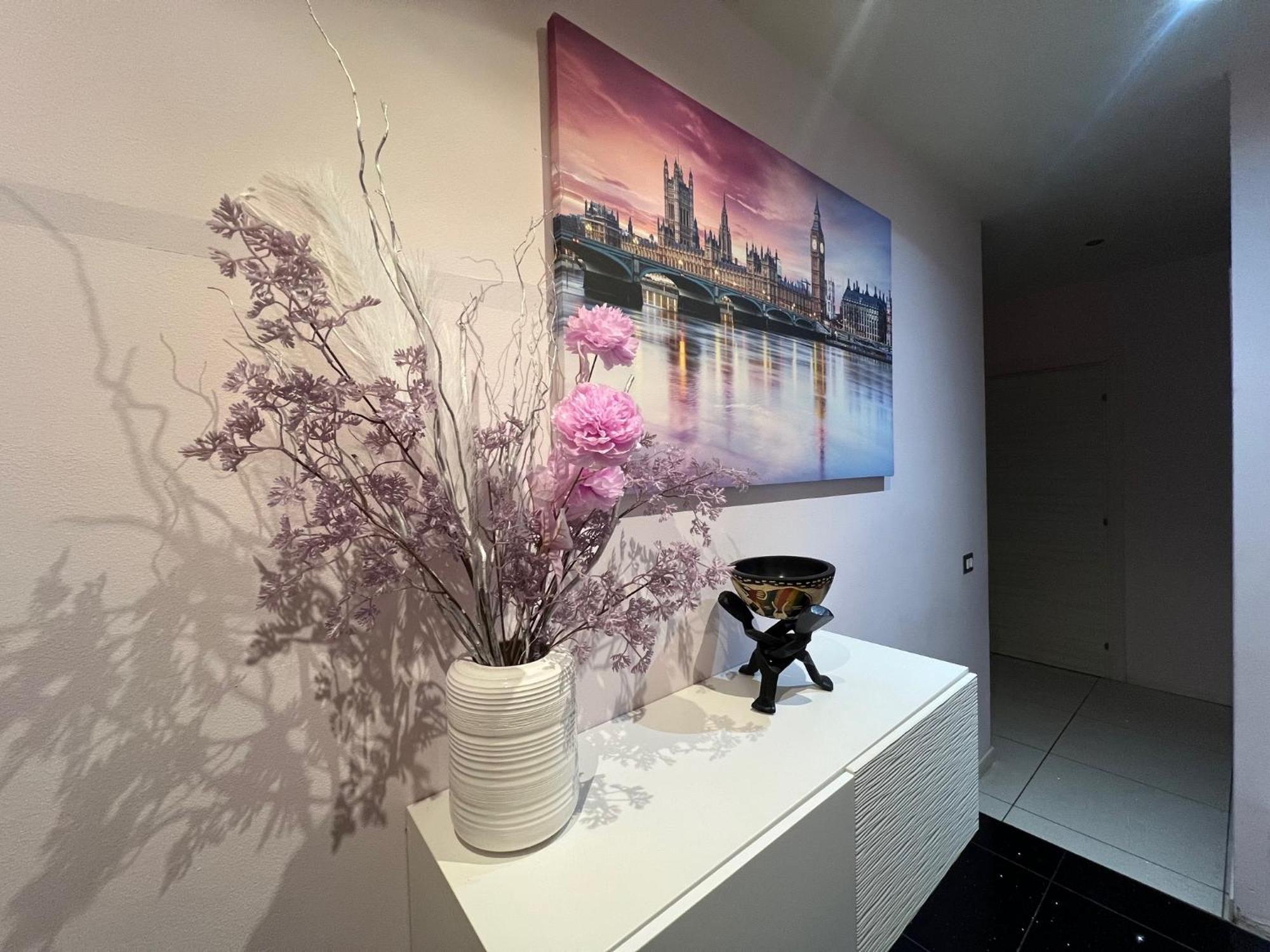 Stay In Style - Vibrant Condo In San Giovanni Lupatoto 산 조반니 루페투투 외부 사진