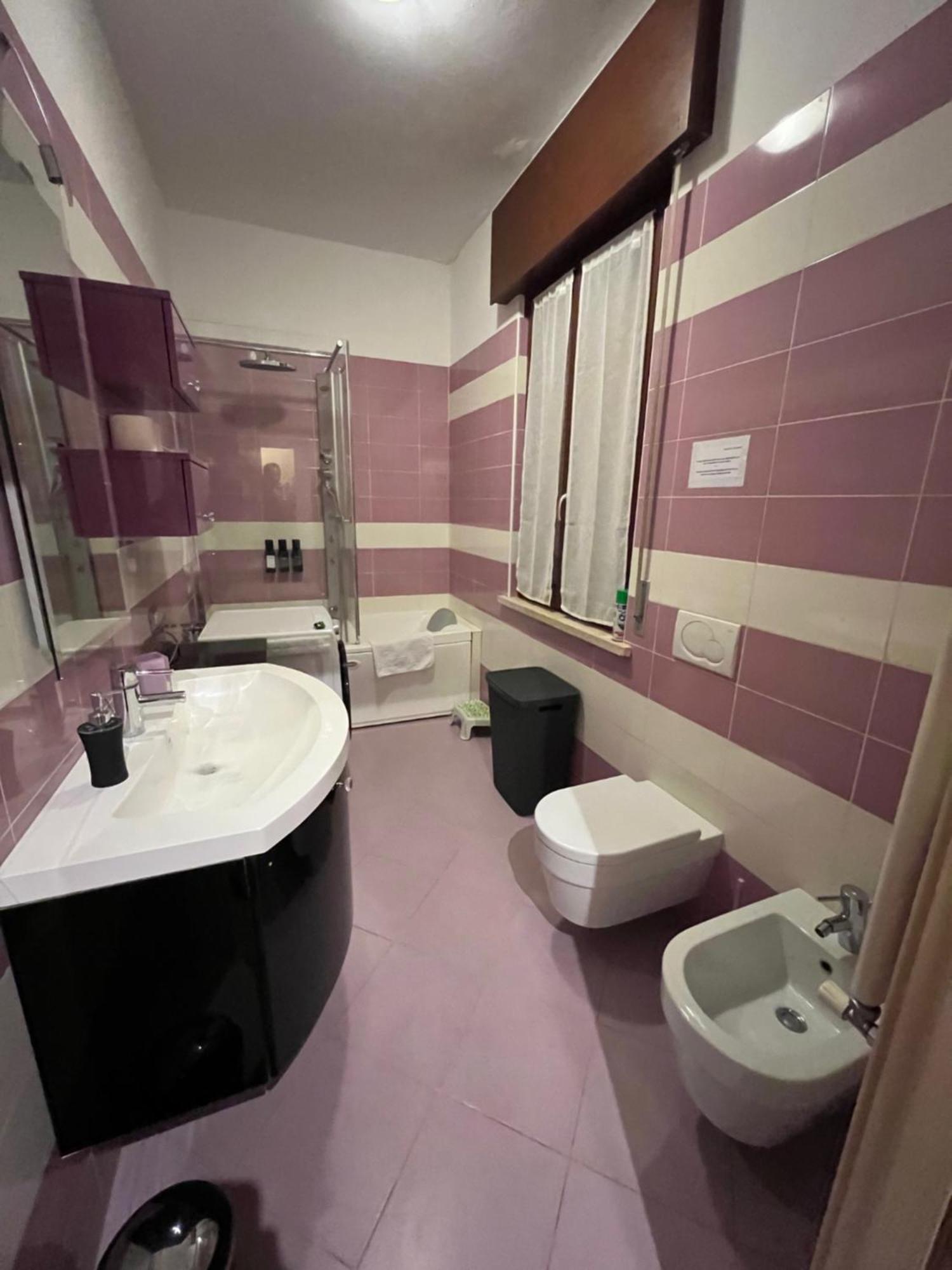 Stay In Style - Vibrant Condo In San Giovanni Lupatoto 산 조반니 루페투투 외부 사진